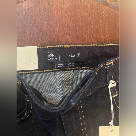 NWT BODEN Women’s Flare Jeans - US 4 - Picture 4 of 5